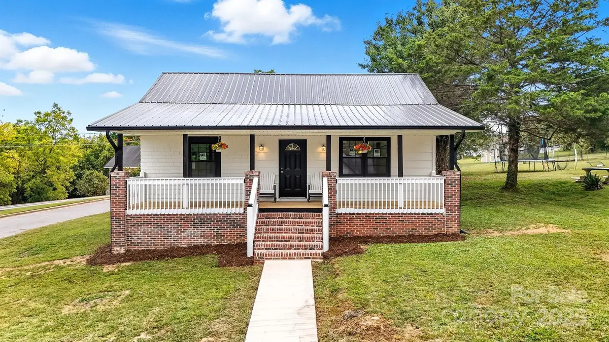 105 Falls Avenue, Granite Falls, NC 28630 - Image #1