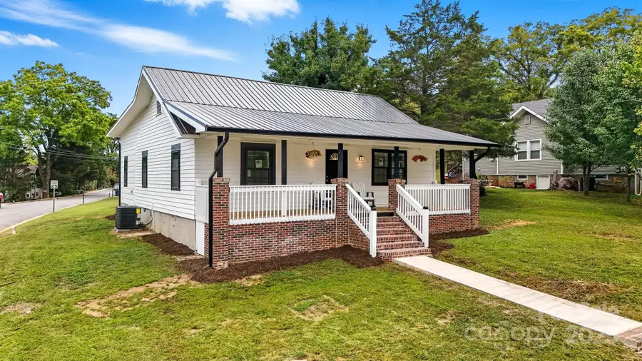 105 Falls Avenue, Granite Falls, NC 28630 - Image #2