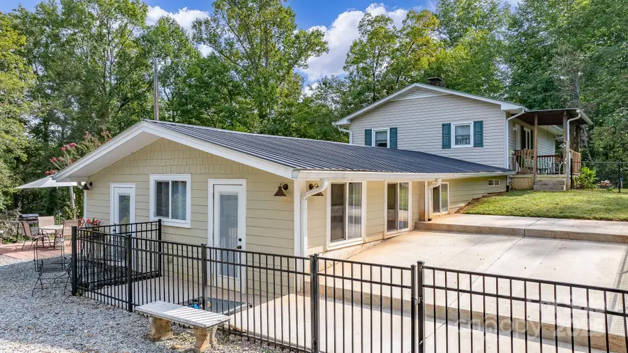 451 Charlie Drive, Marion, NC 28752 - Image #3