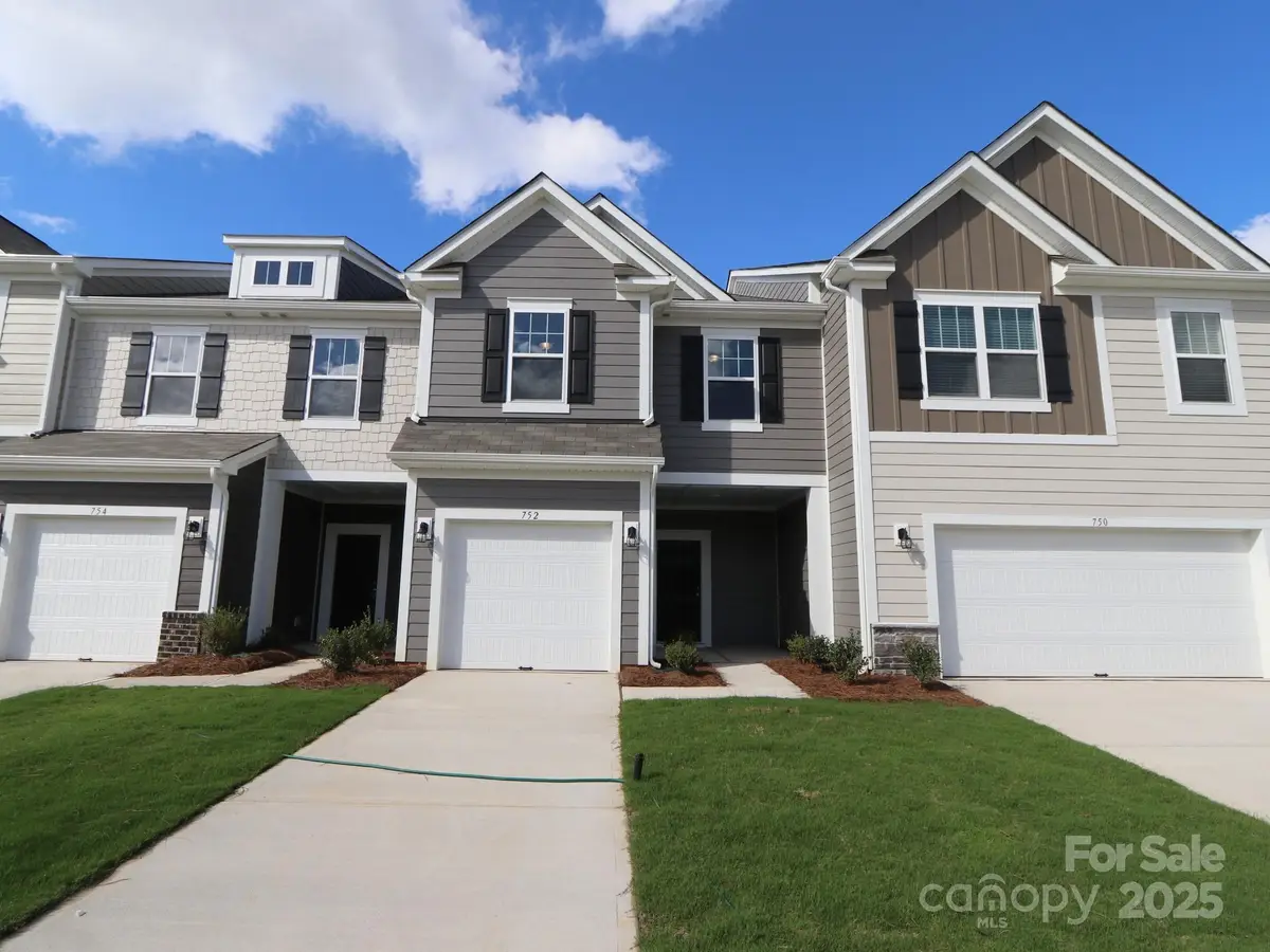 752 Kitfox Drive Nw, Concord, NC 28027 - Image #1