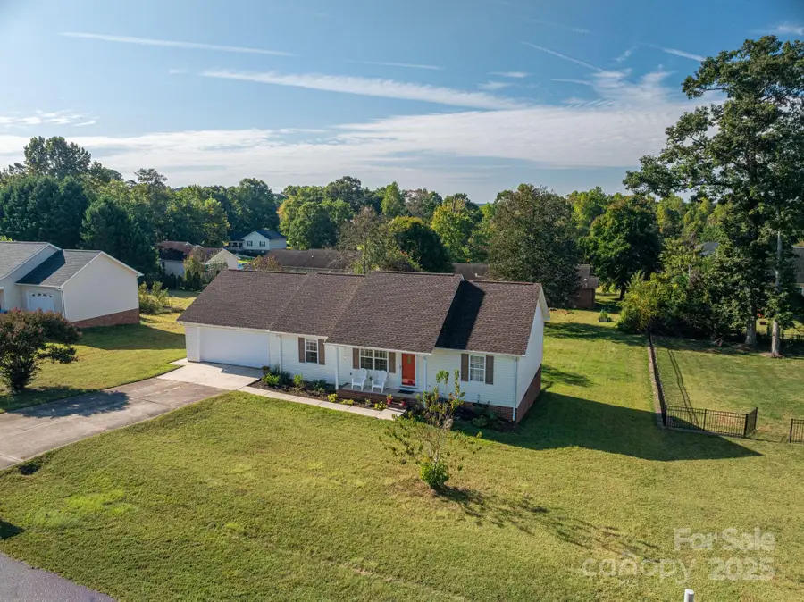 1371 Millrace Drive, Conover, NC 28613 - Image #2