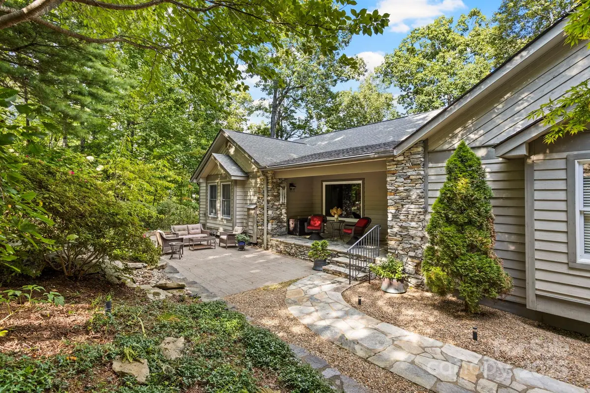 516 Overlook Drive, Flat Rock, NC 28731 - Image #1