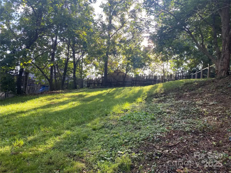 77 Tremont Street, Asheville, NC 28806 - Image #3