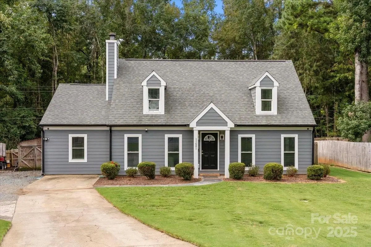 11601 Calgary Drive, Charlotte, NC 28215 - Image #1