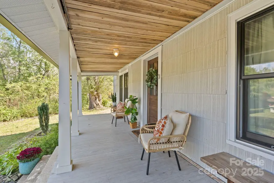 31 Massey Road, Asheville, NC 28804 - Image #3