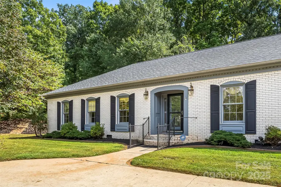 200 Woodland Drive, Marion, NC 28752 - Image #3