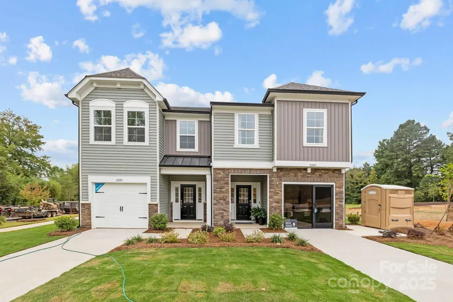 2205 Gladwyne Place #8A, Charlotte, NC 28269 - Image #2