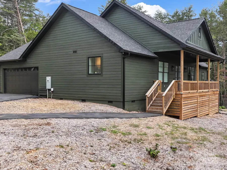 583 Dublin Lane, Columbus, NC 28722 - Image #3