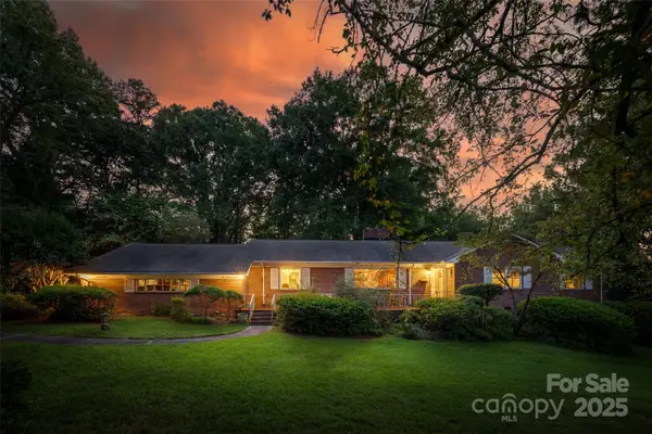 327 Livingston Drive, Charlotte, NC 28211