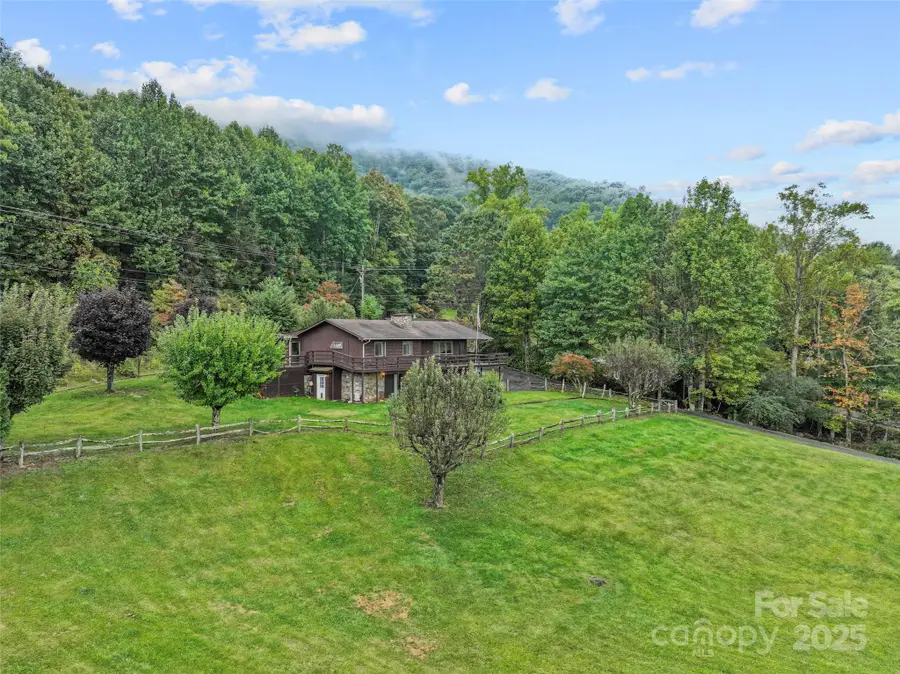 25 Ray Mine Road, Burnsville, NC 28714 - Image #2