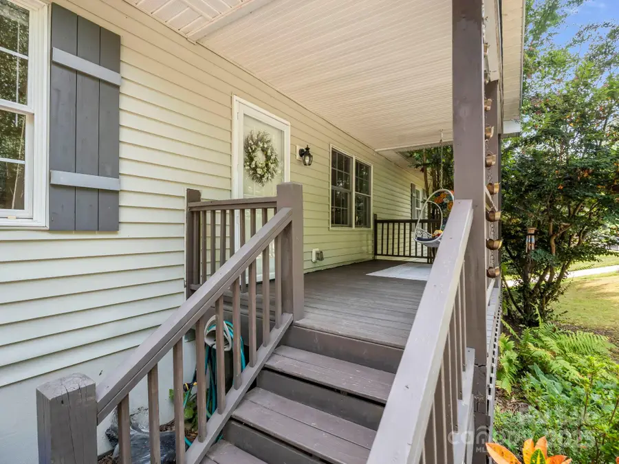 26 Grove Garden Avenue, Candler, NC 28715 - Image #3