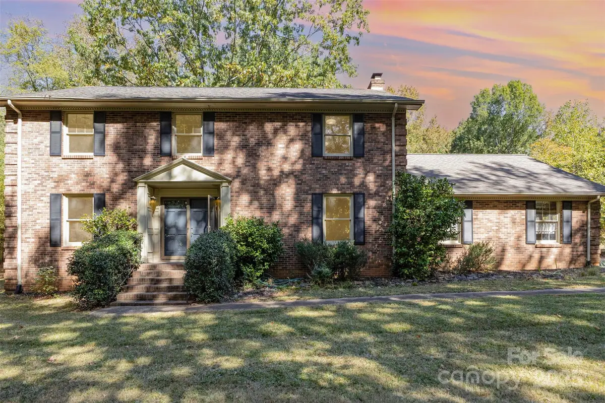 4529 Creemore Drive, Charlotte, NC 28213 - Image #1