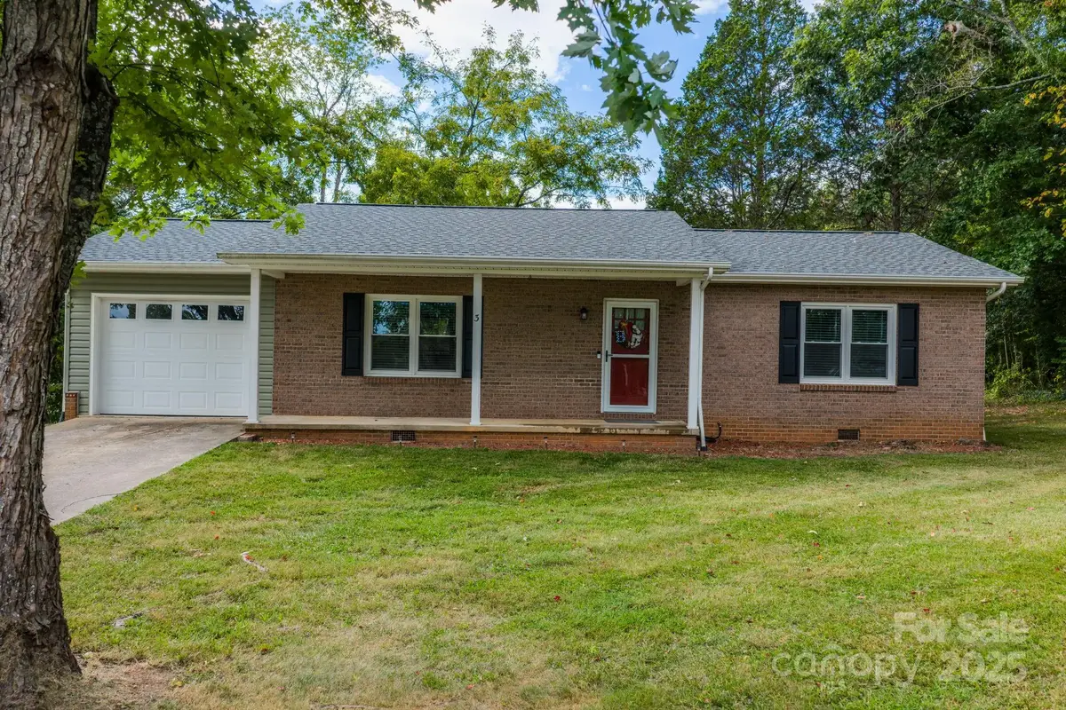 3 Mccall Place, Granite Falls, NC 28630 - Image #1