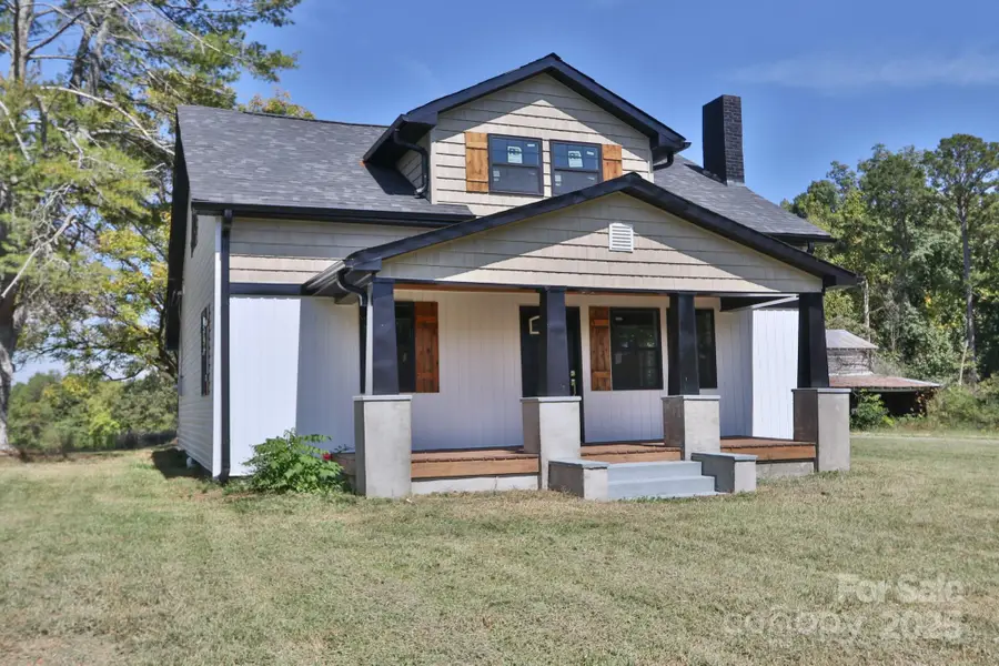 1826 N Oak Ridge Church Road, Yadkinville, NC 27055 - Image #3