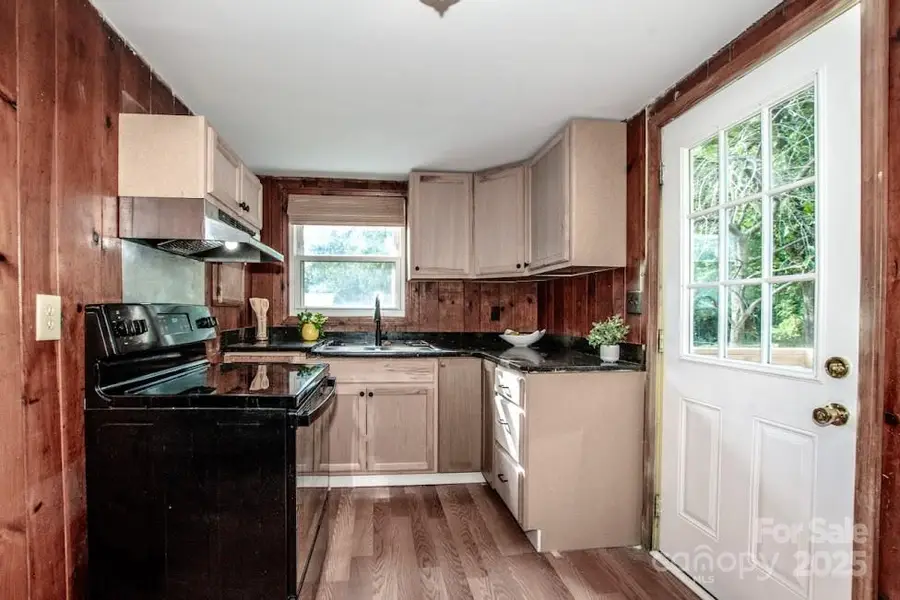 809 N Mulberry Street, Statesville, NC 28677 - #3