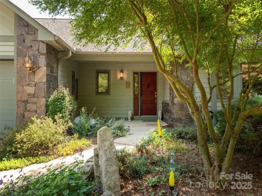 30 Hillcreek Drive, Asheville, NC 28804 - Image #2