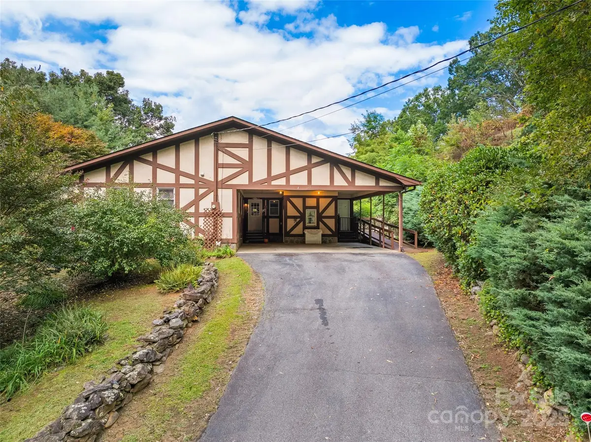21 Gunter Drive, Waynesville, NC 28785 - Image #1