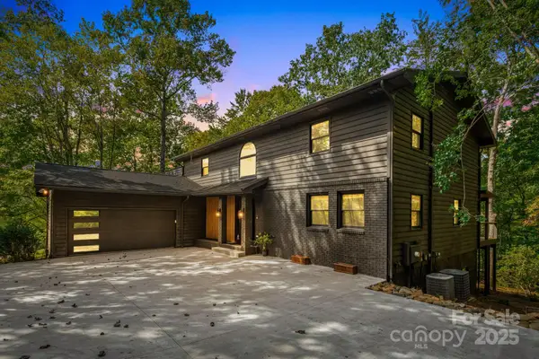 131 Jonadel Court, Lake Lure, NC 28746