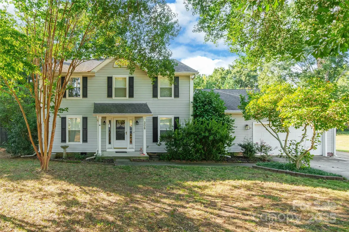 306 Parklake Court, Pineville, NC 28134 - Image #1