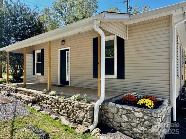 11 Martel Lane, Asheville, NC 28804