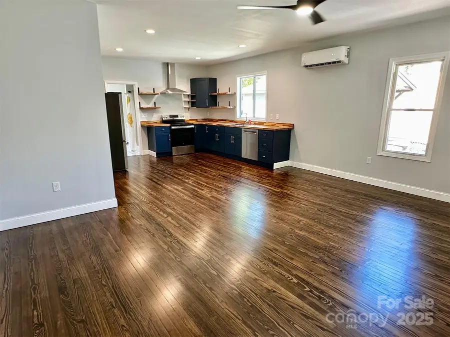 11 Martel Lane, Asheville, NC 28804 - Image #2