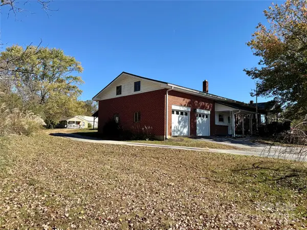 22 Madrid Lane, Hendersonville, NC 28792