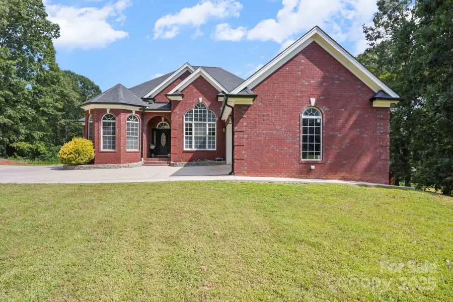 125 Country Creek Drive, Kings Mountain, NC 28086 - Image #2