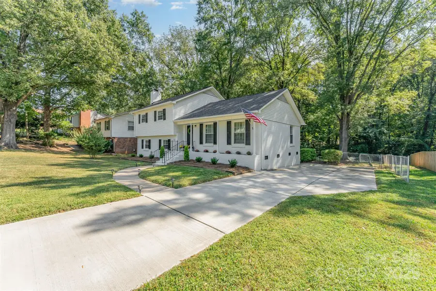 743 Pineborough Road, Charlotte, NC 28212 - Image #2