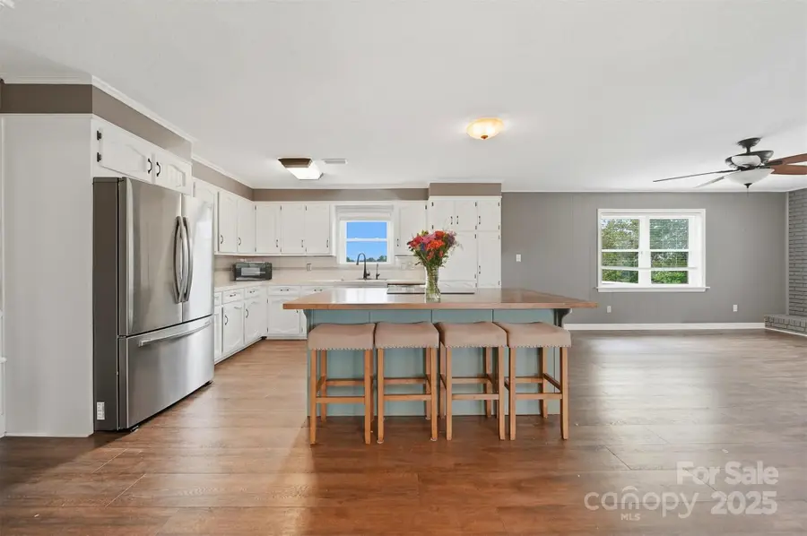 179 Kiziah Lane, Hickory, NC 28601 - Image #2