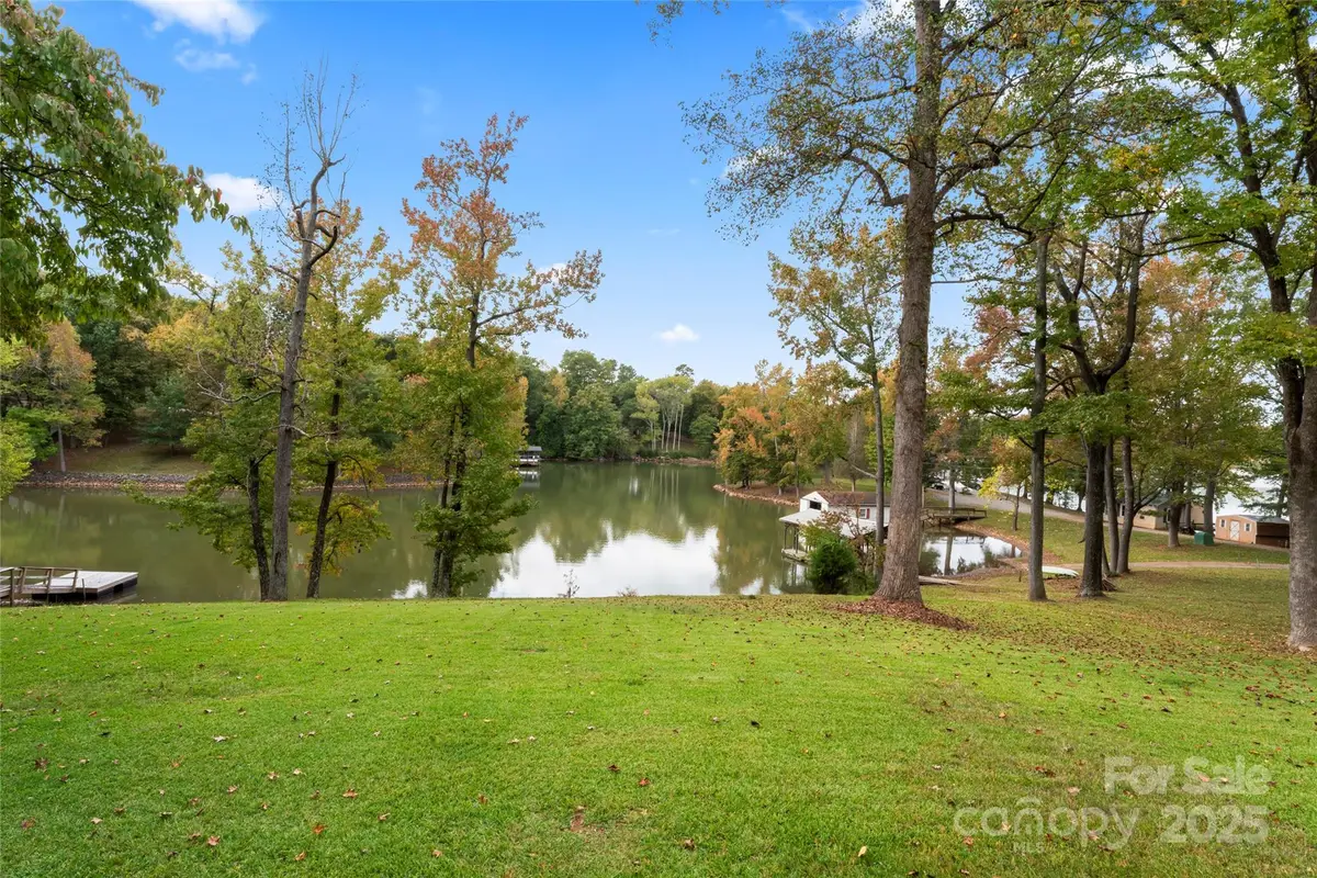 3733 Fox Valley Road, Charlotte, NC 28278 - Image #1