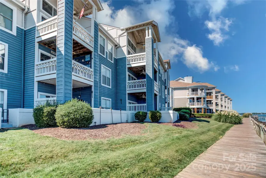 18673 Vineyard Point Lane, Cornelius, NC 28031 - Image #2