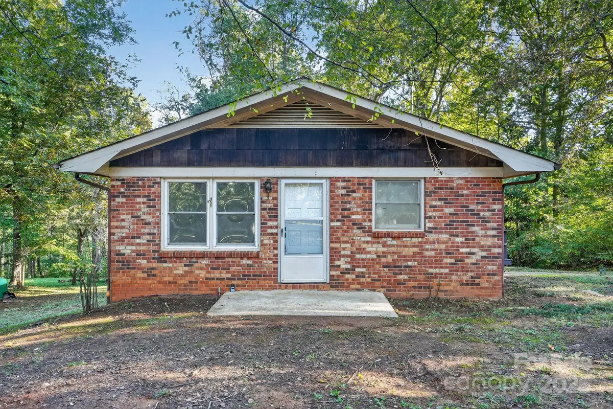 1494 Carpenter Street, Newton, NC 28658 - Image #1