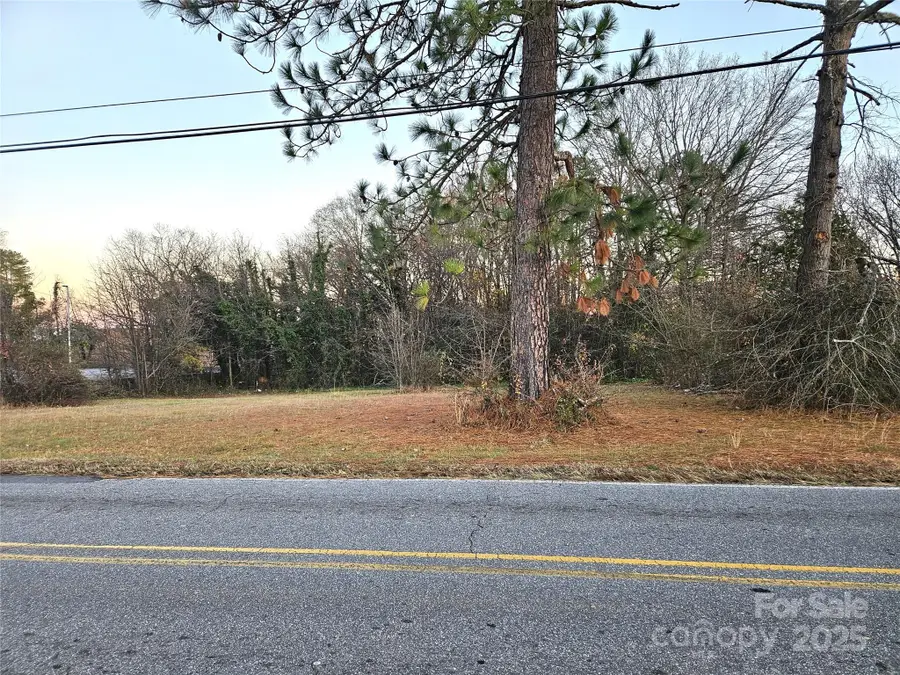 127 33rd Street Sw, Hickory, NC 28602 - Image #3