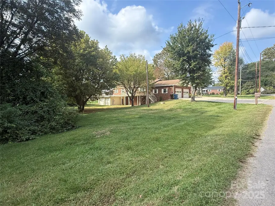 3532 16th Street Ne, Hickory, NC 28601 - Image #3