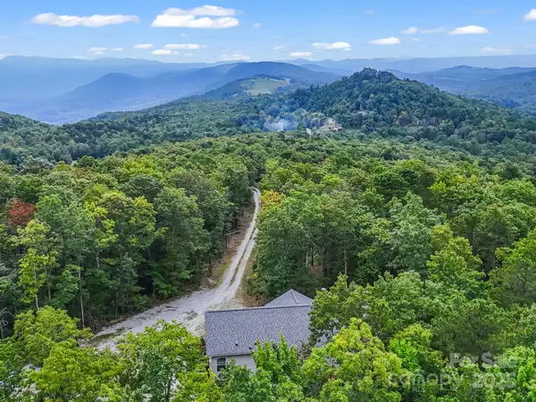 343 E Marshall Ridge Road, Hendersonville, NC 28792