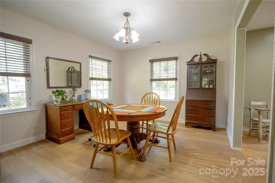 109 Brightwater Heights Drive, Hendersonville Township, NC 28731 - Image #3