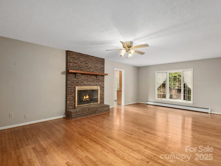 19 Bakers Acres Lane, Leicester, NC 28748 - Image #2