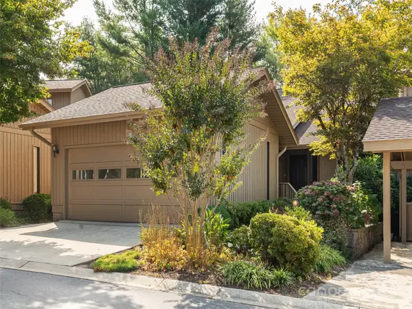 405 Wild Oak Lane, Hendersonville, NC 28791