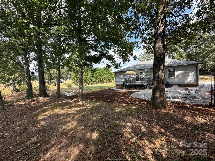 102 Stephens Drive, Morganton, NC 28655 - Image #2