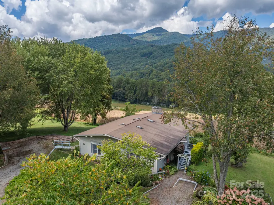 234 Sams Trail, Waynesville, NC 28786 - Image #2