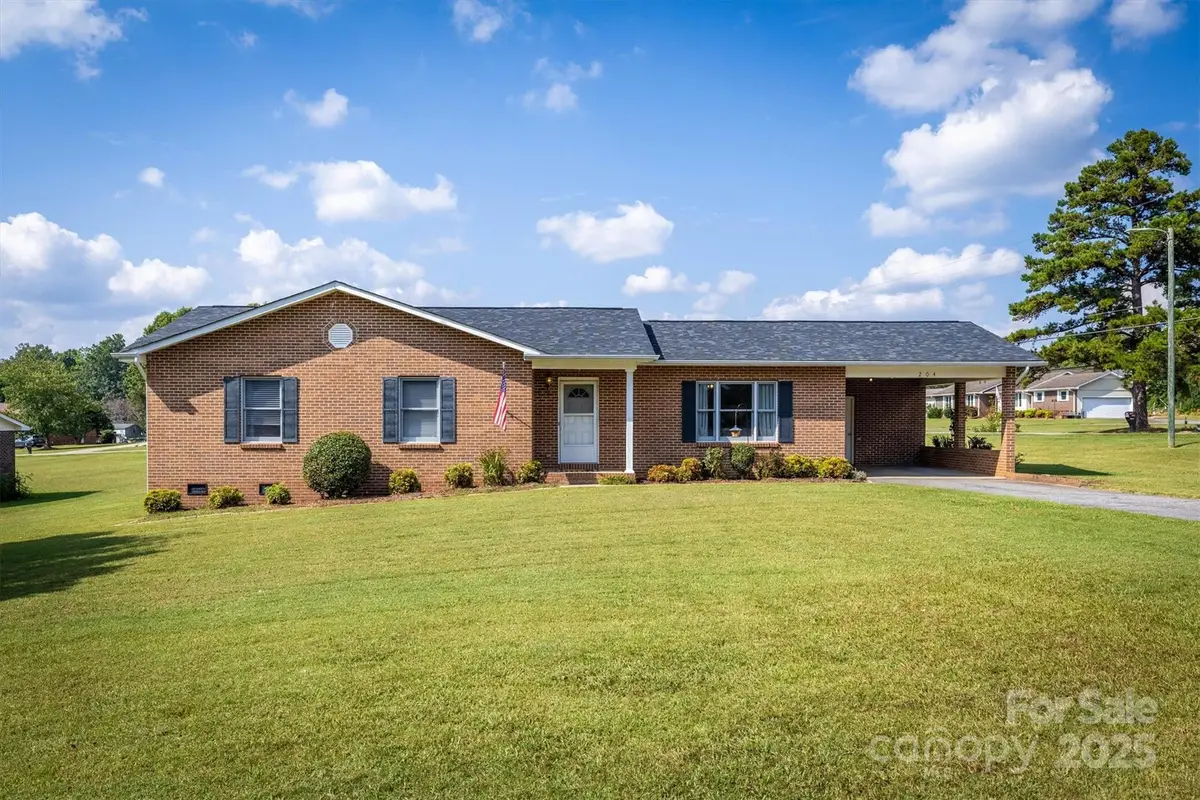 204 Martin Place, Hildebran, NC 28637 - #1