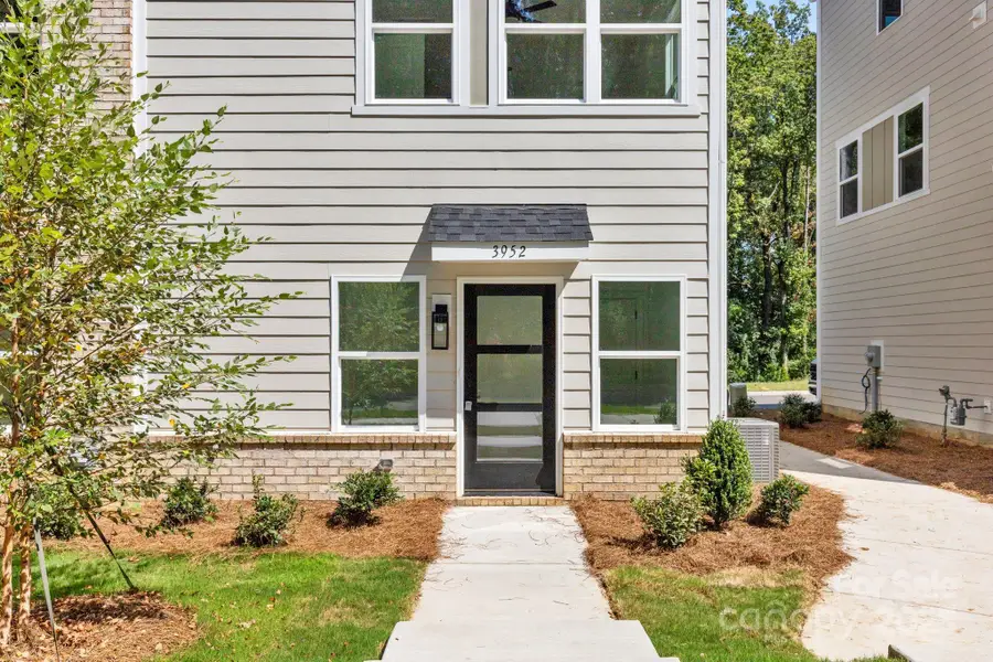 3952 Hager Drive, Charlotte, NC 28208 - Image #2