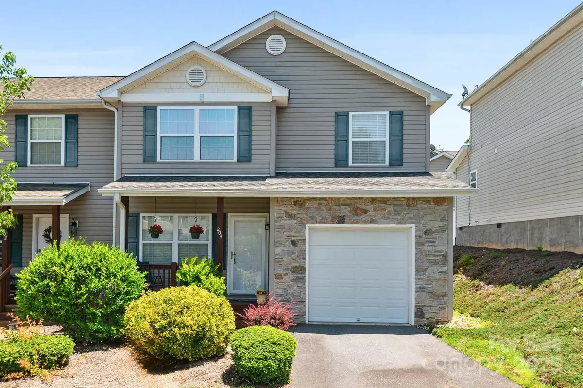 204 Pembrook Road, Swannanoa, NC 28778 - Image #1