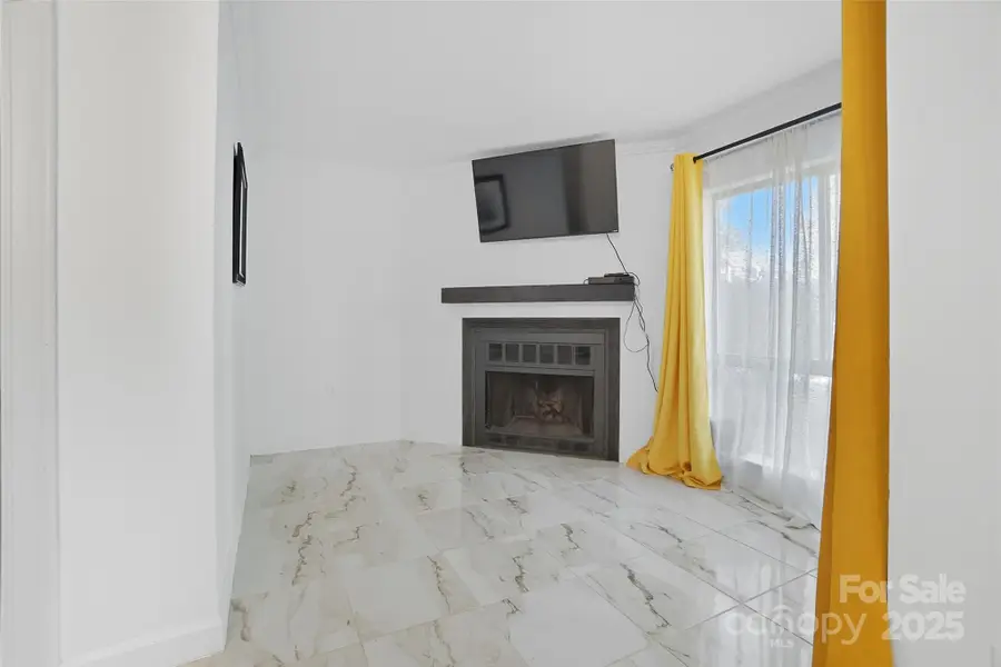 4816 Spring Lake Drive, Charlotte, NC 28212 - Image #3