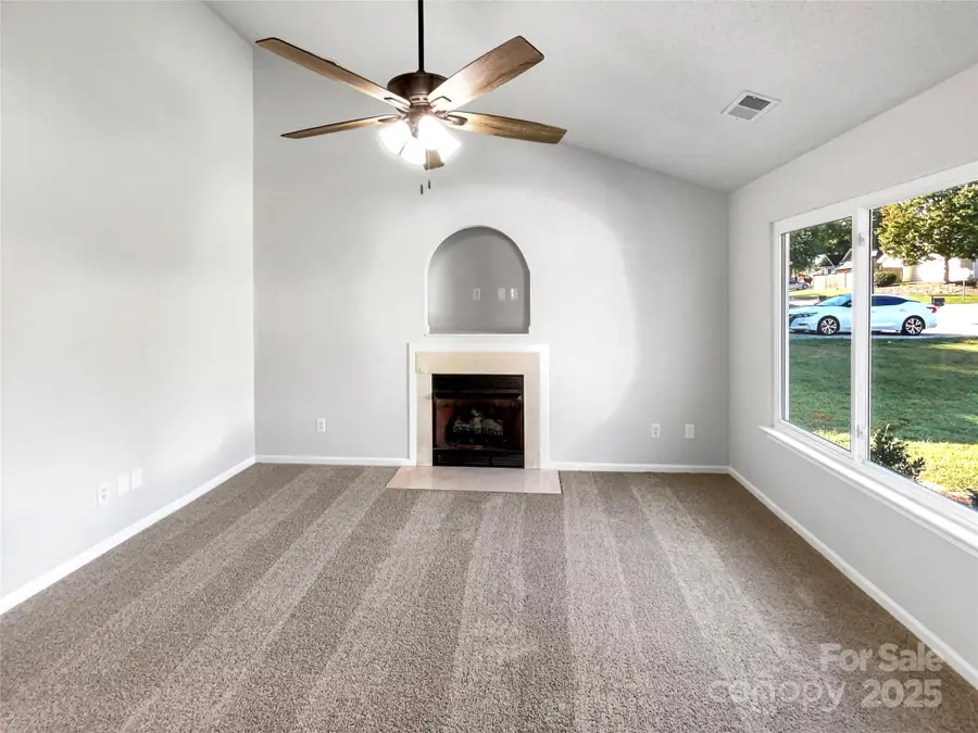 5117 Park Place Drive, Dallas, NC 28034 - Image #2