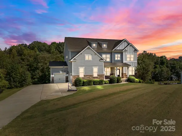 141 Rain Shadow Drive, Mooresville, NC 28115