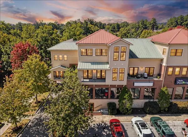 475 S Church Street #A, Hendersonville, NC 28792