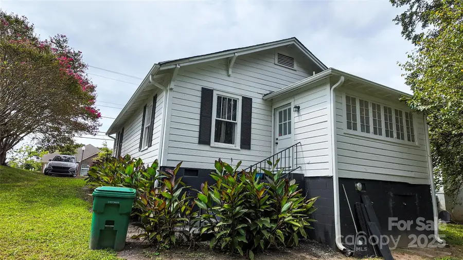 608 W Buford Street, Gaffney, SC 29341 - Image #2