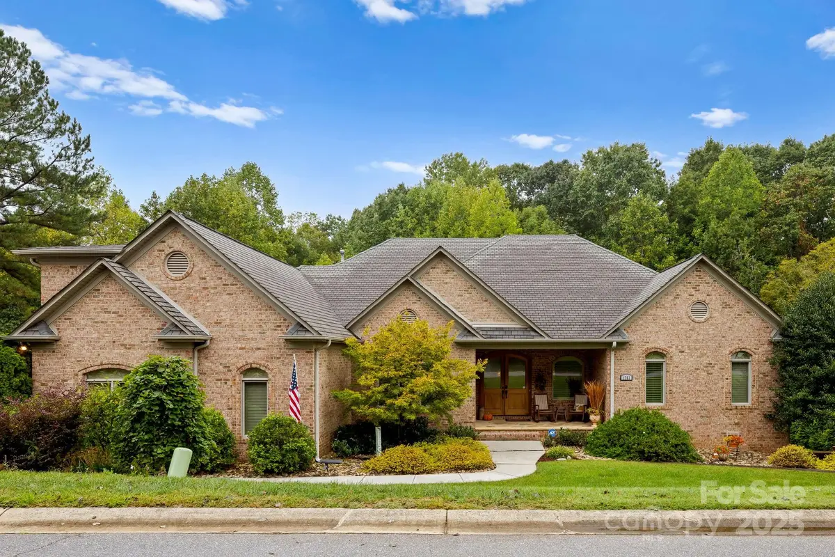 1763 Mount Carmel Circle, Denver, NC 28037 - Image #1