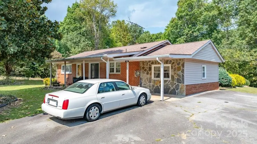 489 Ned Mcgimsey Road, Nebo, NC 28761 - Image #3